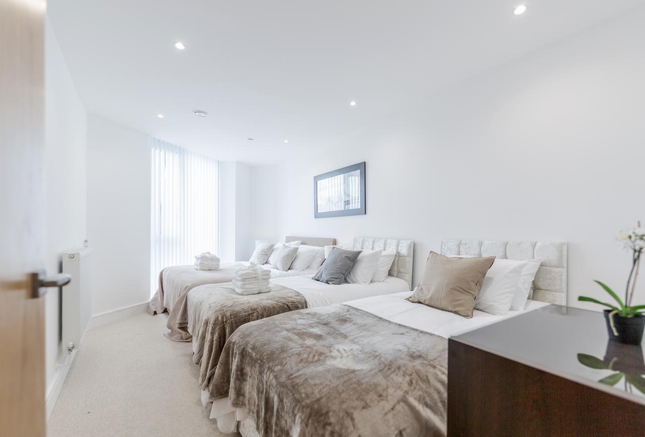 Luxury Stratford Apartment Лондон Екстер'єр фото