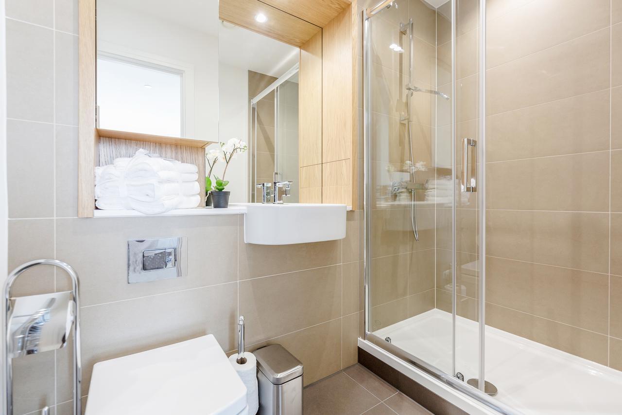 Luxury Stratford Apartment Лондон Екстер'єр фото
