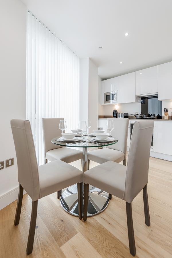 Luxury Stratford Apartment Лондон Екстер'єр фото